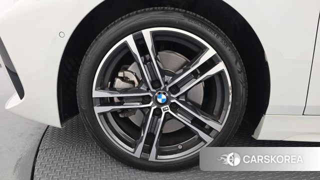 BMW 1 Series (F40) id 4230055 из Кореи 27