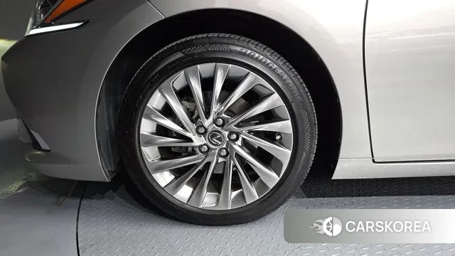 Lexus ES300h 7th generation id 3770340 из Кореи 15