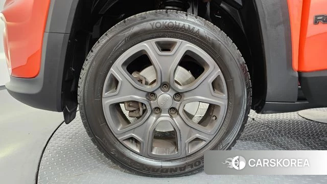 Jeep Renegade id 4396210 из Кореи 34