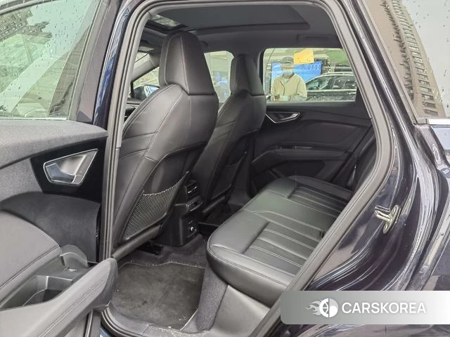 Audi Q4 e-tron 2025 Темно-серый из Китая, фото 5
