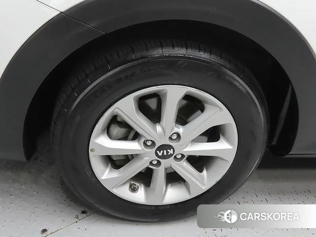 Kia Stonic id 4895275 из Кореи 15