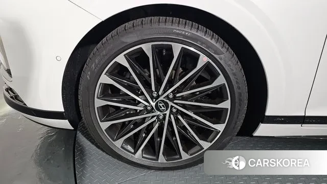 Hyundai Grandeur (GN7) id 3262657 из Кореи 15