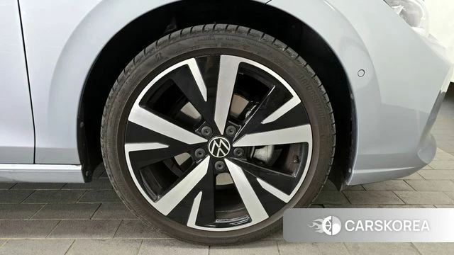 Volkswagen Golf 8th Generation id 3798328 из Кореи 15