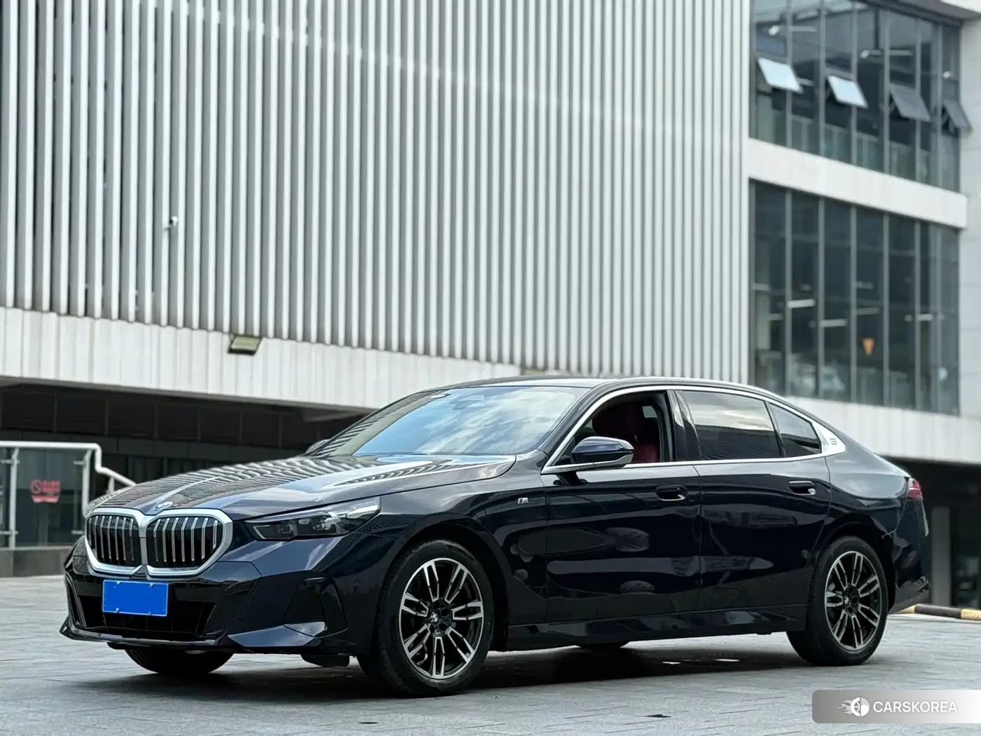 BMW 5 series 2024 Черный из Китая, фото 5