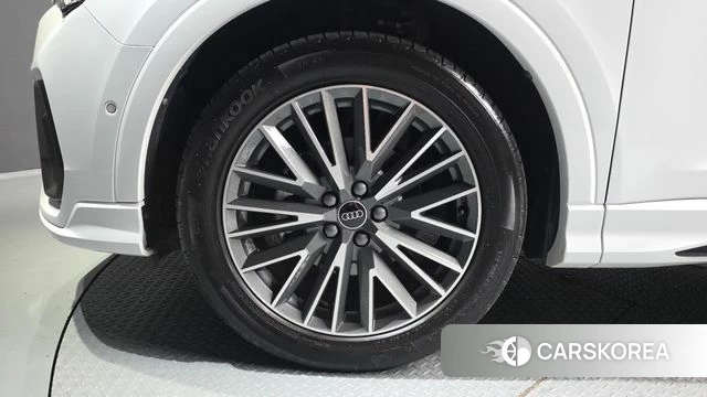 Audi Q3 (F3) id 4354076 из Кореи 27