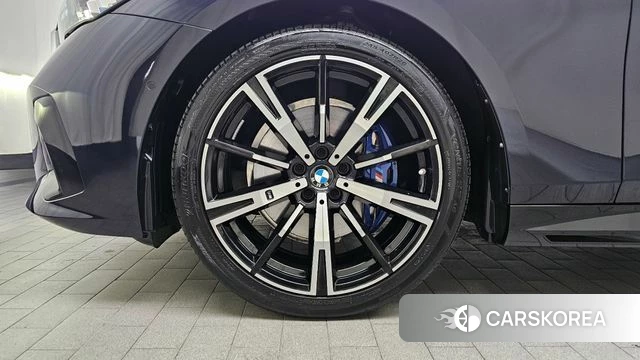 BMW 5 Series (G60) id 4194253 из Кореи 28