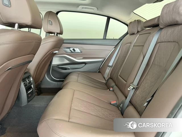 BMW 3 series id 4256956 из Китая 9