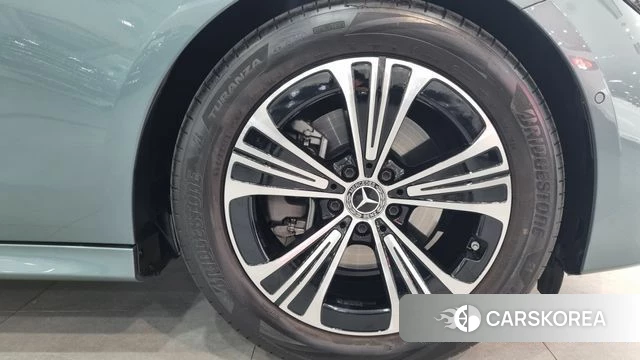 Mercedes-Benz E-Class W214 id 3963319 из Кореи 12