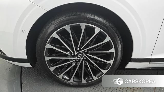 Hyundai Grandeur Hybrid (GN7) id 3838611 из Кореи 15
