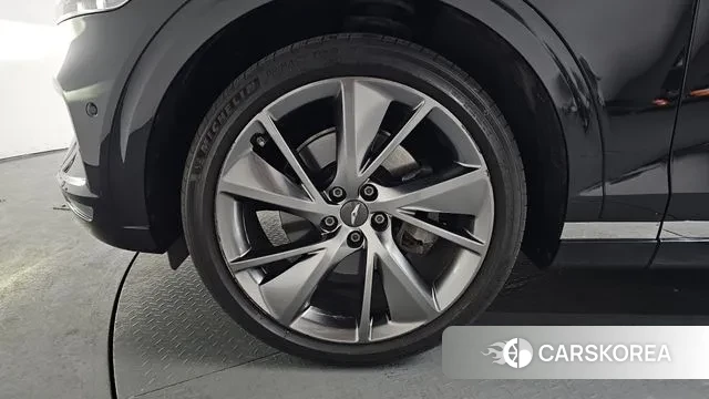 Genesis GV70 id 3708302 из Кореи 15