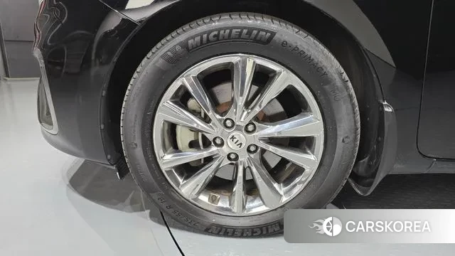 Kia The New Carnival id 3292321 из Кореи 15