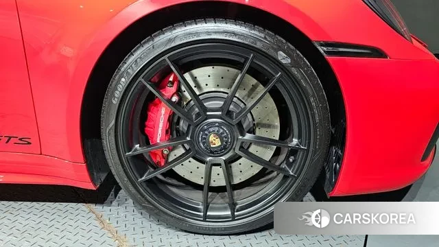 Porsche 911(992) id 3119982 из Кореи 15