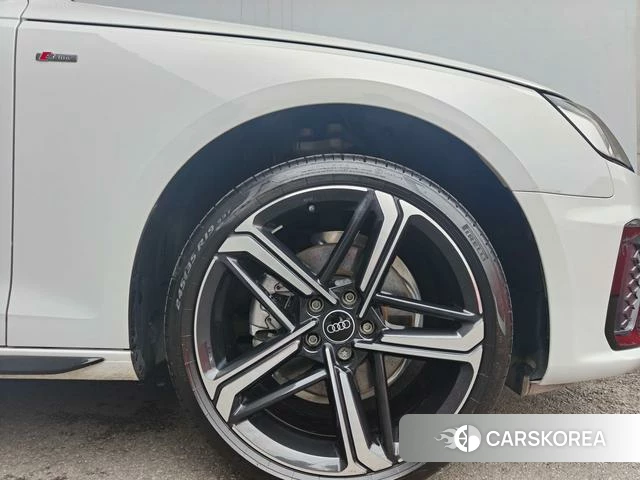 Audi A4L id 4328659 из Китая 12