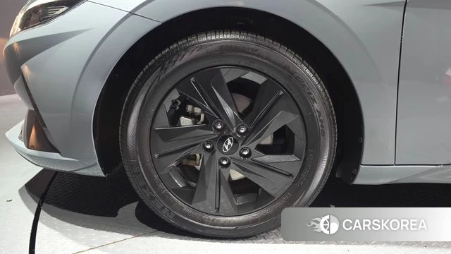 Hyundai Avante Hybrid (CN7) id 4231464 из Кореи 15