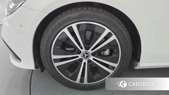 Mercedes-Benz E-Class W213 id 4593967 из Кореи 25