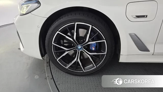 BMW 5 Series (G30) id 3681013 из Кореи 15