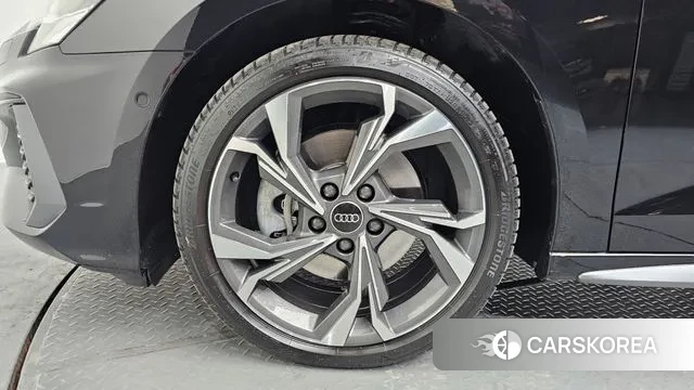 Audi A3 (8Y) id 3492098 из Кореи 15