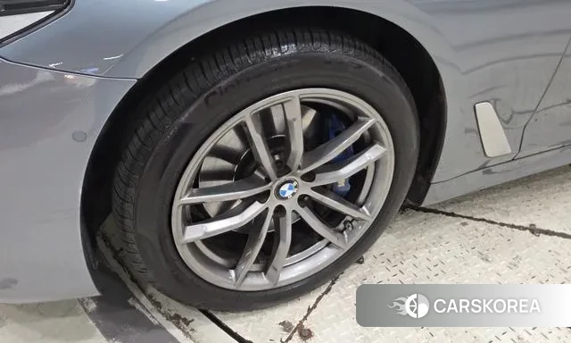 BMW 5 Series (G30) id 3709469 из Кореи 15