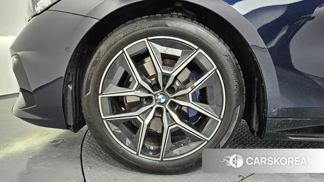 BMW 5 Series (G60) id 4607540 из Кореи 29