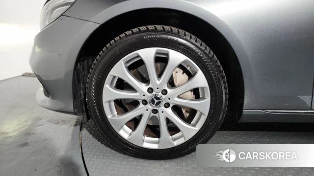 Mercedes-Benz E-Class W213 id 4605396 из Кореи 31