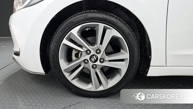 Hyundai Avante AD id 3583504 из Кореи 15