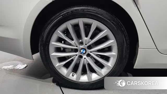 BMW 5 Series (G30) id 3470001 из Кореи 15