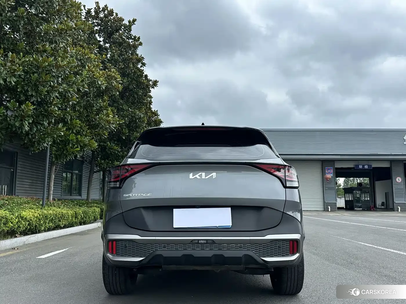 Kia Sportage 2023 Silver/gray из Китая, фото 5