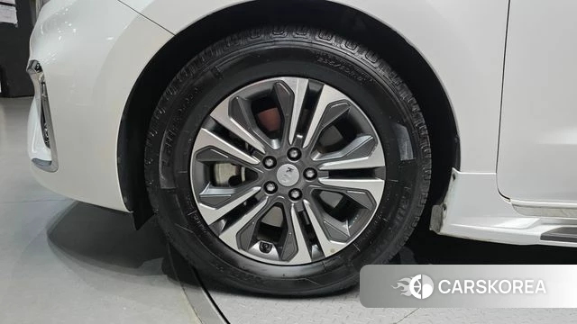 Kia The New Carnival id 4459581 из Кореи 25