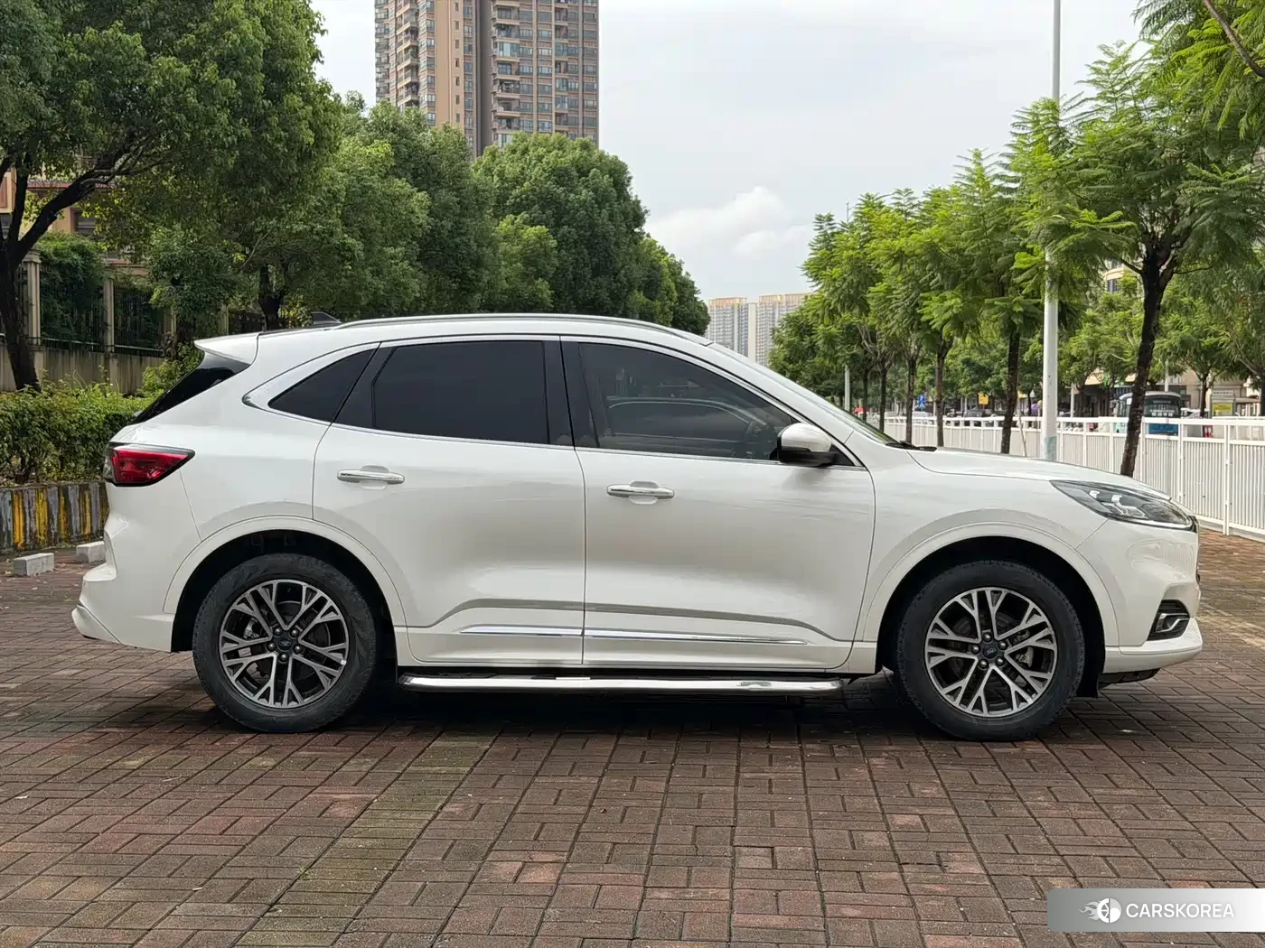 Ford Escape id 4606954 из Китая 16