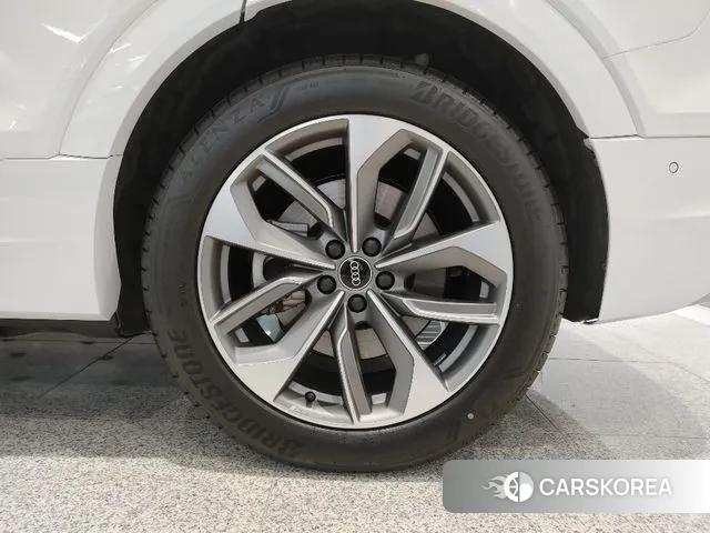 Audi e-Tron id 3685282 из Кореи 15