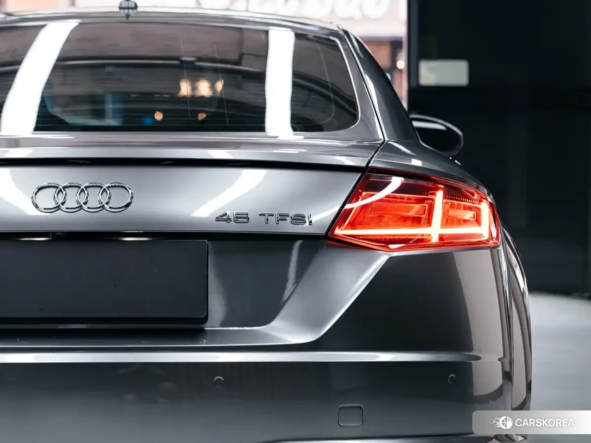 Audi TT id 4655032 из Китая 16