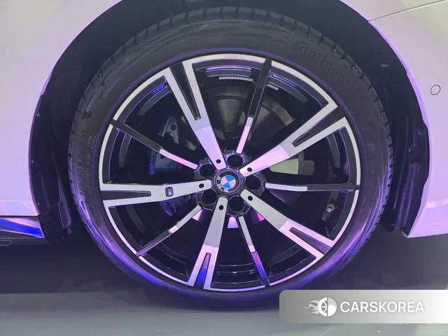 BMW 5 Series (G60) id 3359824 из Кореи 15