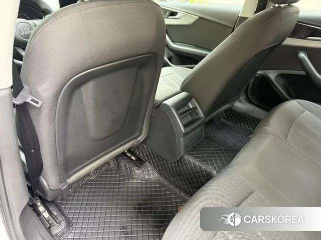 Audi A4L id 4238776 из Китая 7