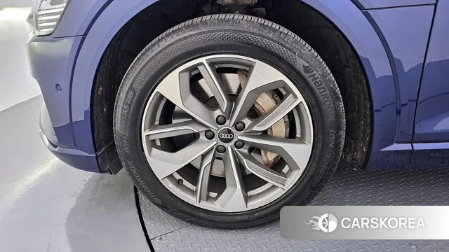 Audi e-Tron id 3473124 из Кореи 15