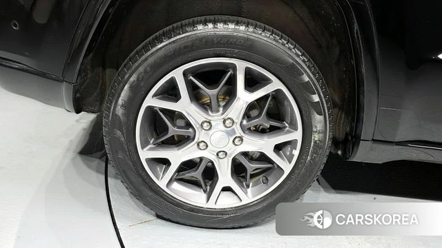 Jeep Grand Cherokee id 4424539 из Кореи 27