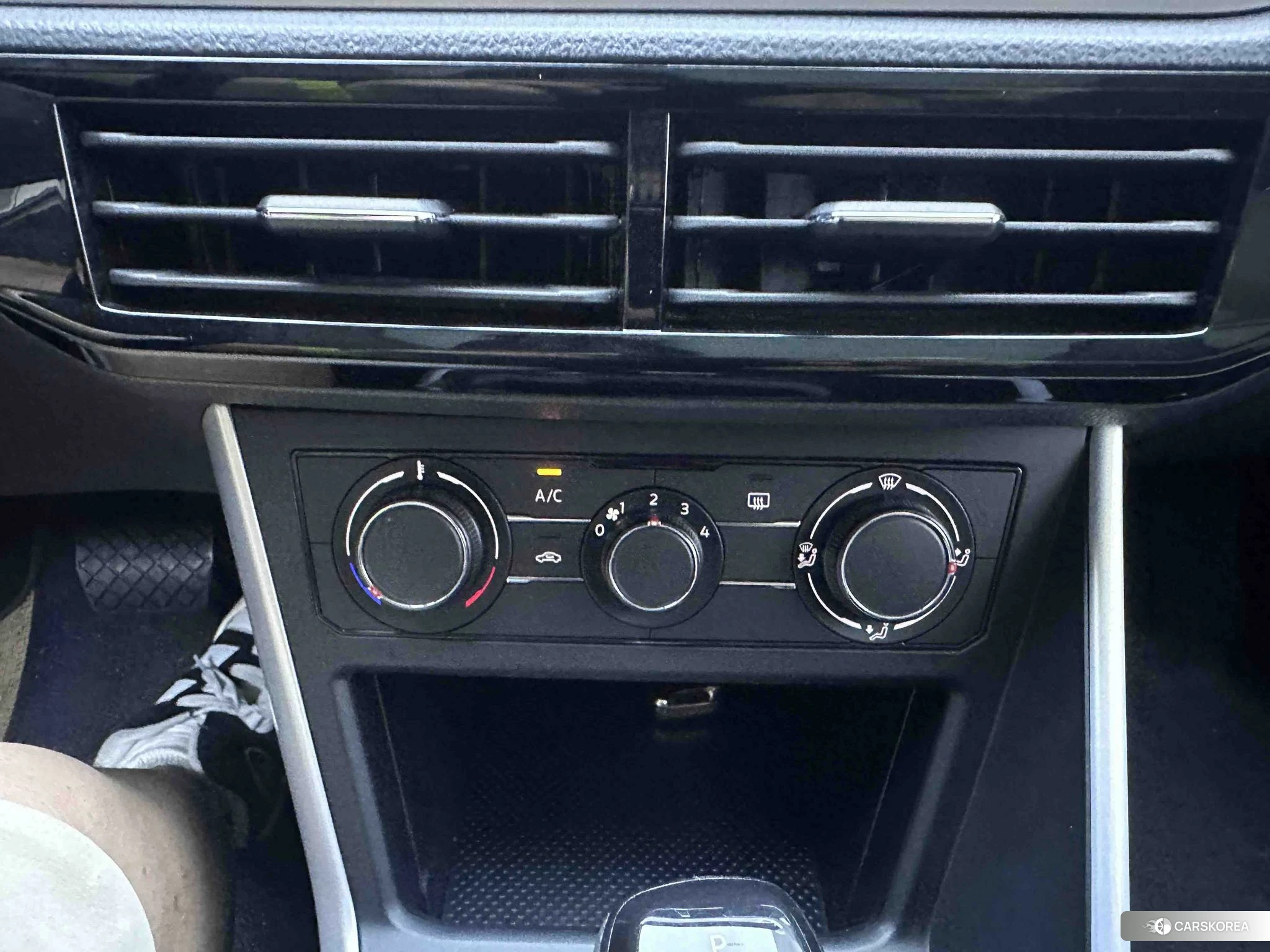Volkswagen Polo id 4512548 из Китая 14
