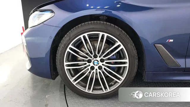 BMW 5 Series (G30) id 3520002 из Кореи 15