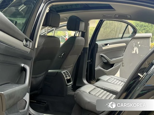 Volkswagen Magotan id 4218175 из Китая 17