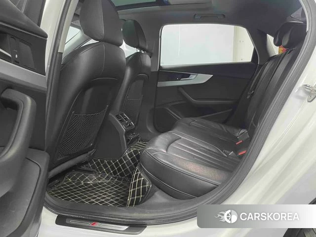 Audi A4L id 3902164 из Китая 12