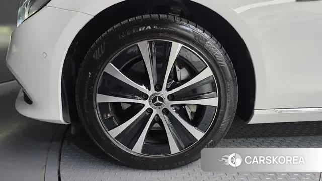 Mercedes-Benz E-Class W213 id 3417629 из Кореи 15