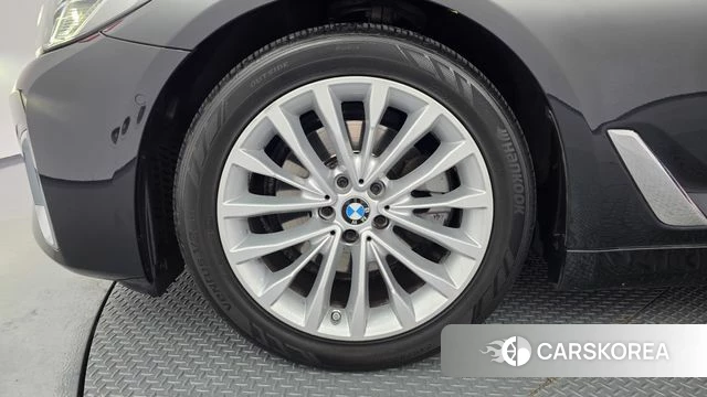 BMW 5 Series (G30) id 4402429 из Кореи 29