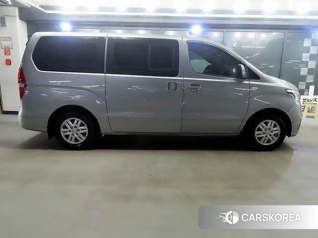 Hyundai The New Grand Starex id 3856547 из Кореи 13