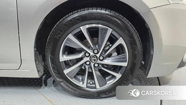 Lexus CT200h id 4371899 из Кореи 28