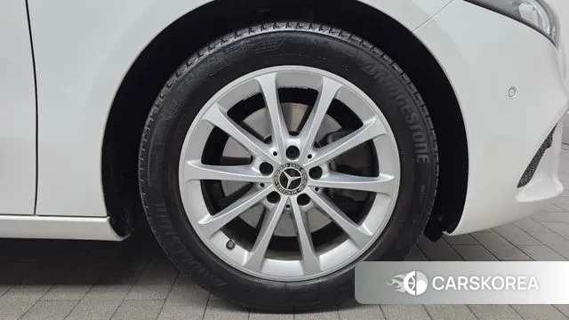 Mercedes-Benz A-Class W177 id 3661318 из Кореи 15