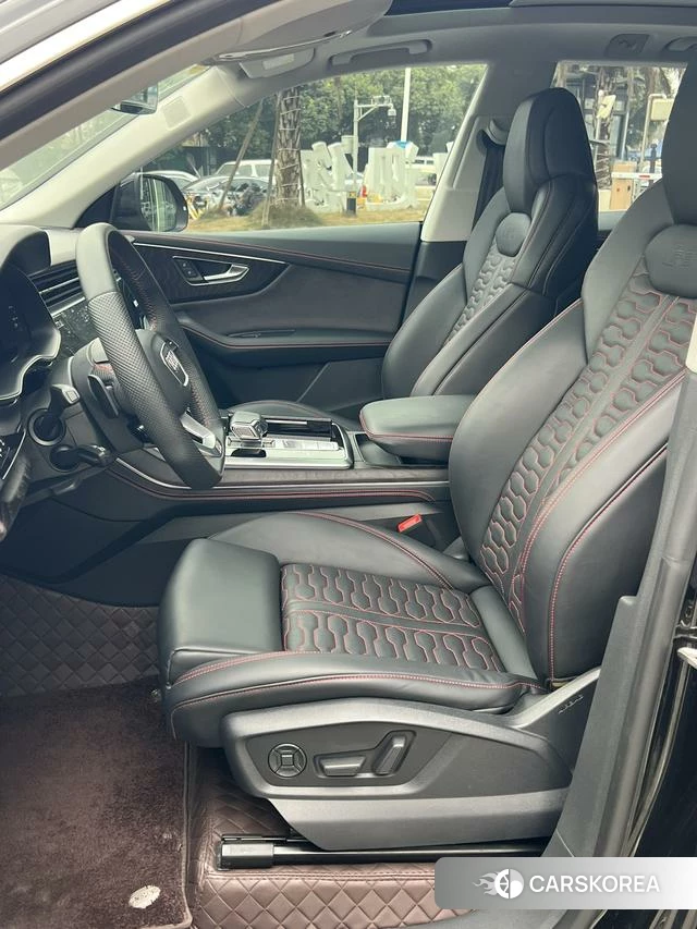 Audi Q8 2022 Черный из Китая, фото 5