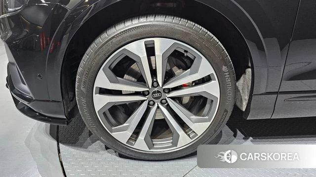 Audi Q8 (4M) id 4194602 из Кореи 32