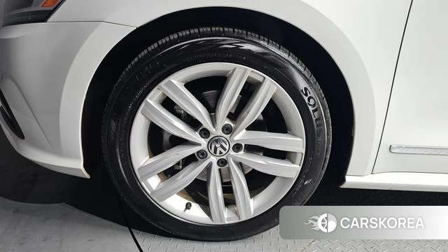 Volkswagen The New Passat id 3829164 из Кореи 15