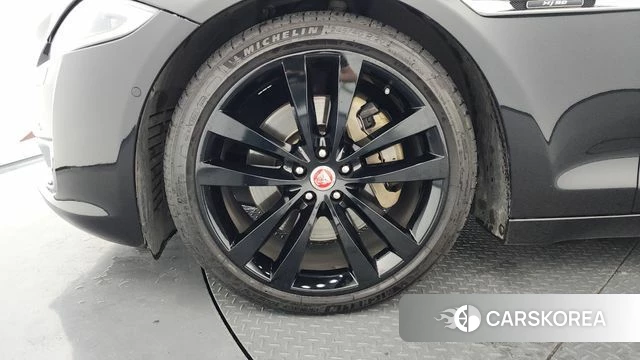 Jaguar All New XJ id 4604890 из Кореи 31