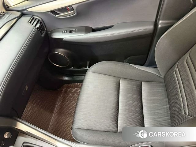 Lexus NX id 4274196 из Китая 17