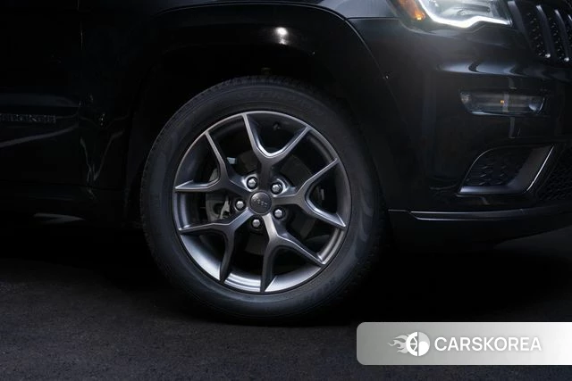 Jeep Grand Cherokee id 3936275 из Кореи 15